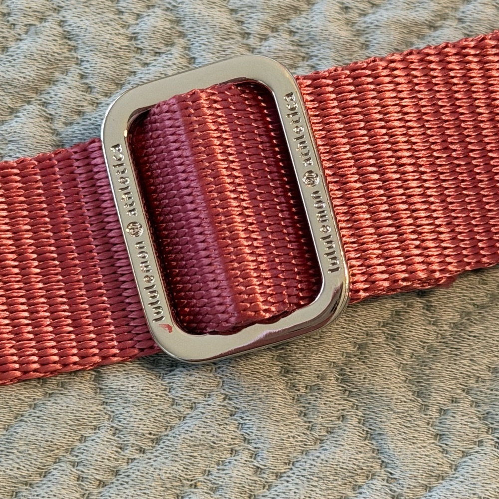 LULULEMON All Night Festival Bag 5L Cherry Tint - Picture 15 of 15